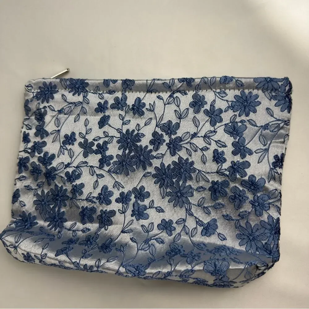 Elegant Blue Floral Cosmetic Pouch
